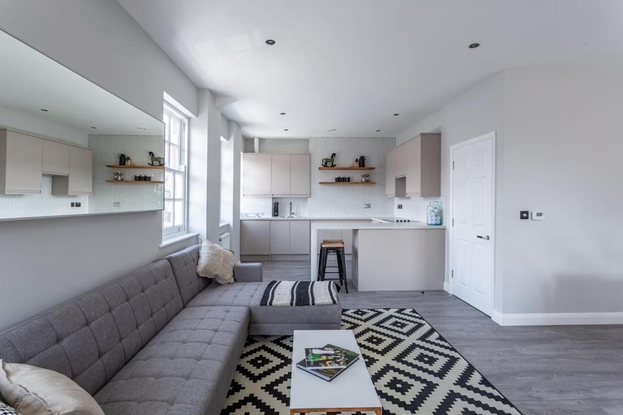 2 Bedroom Apartments With Sofa Bed In Southend Exteriér fotografie