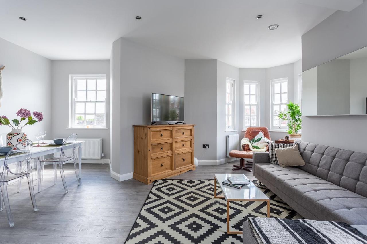 2 Bedroom Apartments With Sofa Bed In Southend Exteriér fotografie