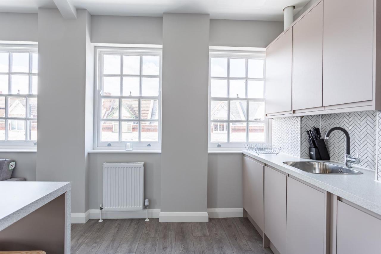 2 Bedroom Apartments With Sofa Bed In Southend Exteriér fotografie