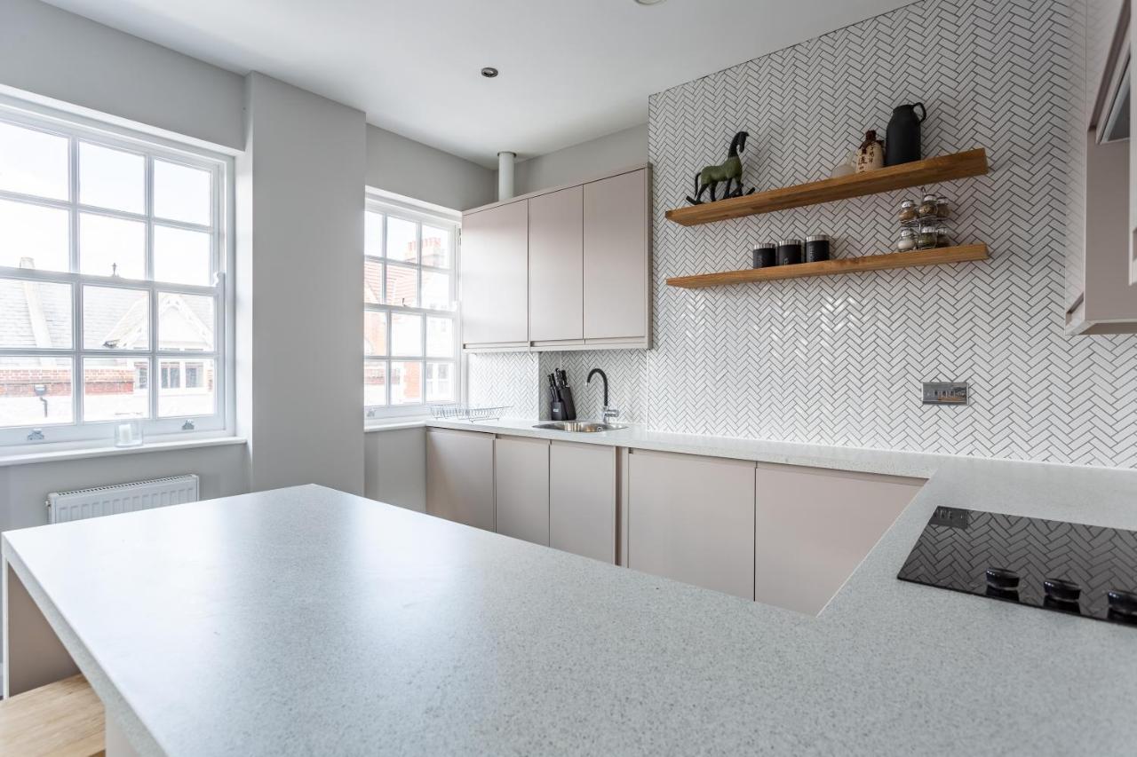 2 Bedroom Apartments With Sofa Bed In Southend Exteriér fotografie